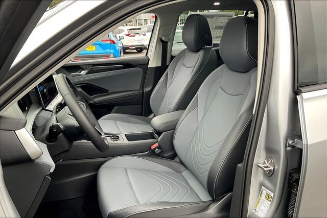 New 2025 Volkswagen Tiguan SE AWD/4WD image 11