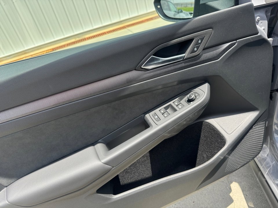 New 2025 Volkswagen GTI SE image 25