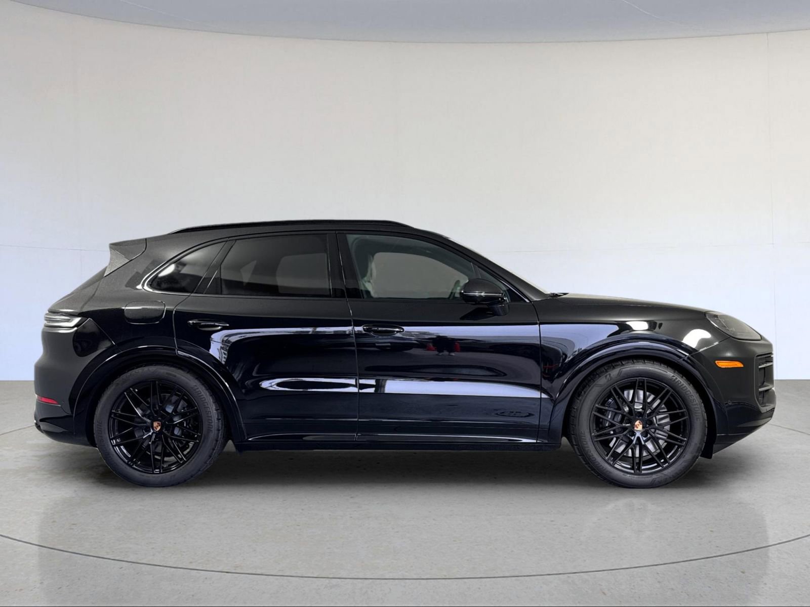New 2026 Porsche Cayenne GTS image 9