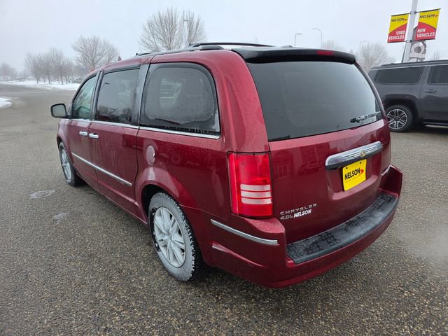 Used 2010 Chrysler Town & Country Limited w/ Trailer Tow Group image 11