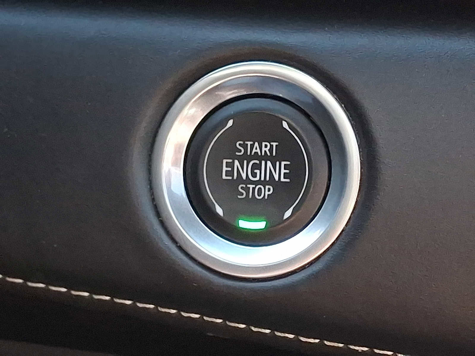 Used 2021 Cadillac Escalade ESV Sport Platinum w/ LPO, ONYX Package image 28