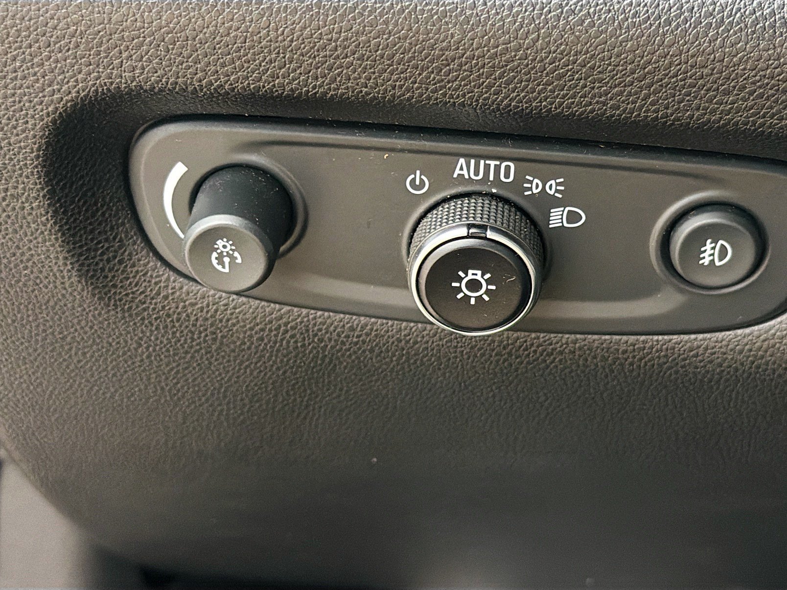 Used 2020 Chevrolet Traverse LT AWD/4WD image 36