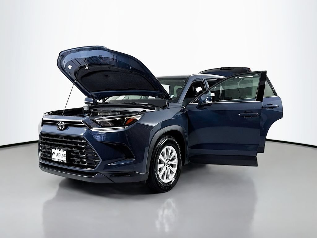 Used 2025 Toyota Grand Highlander FWD image 22