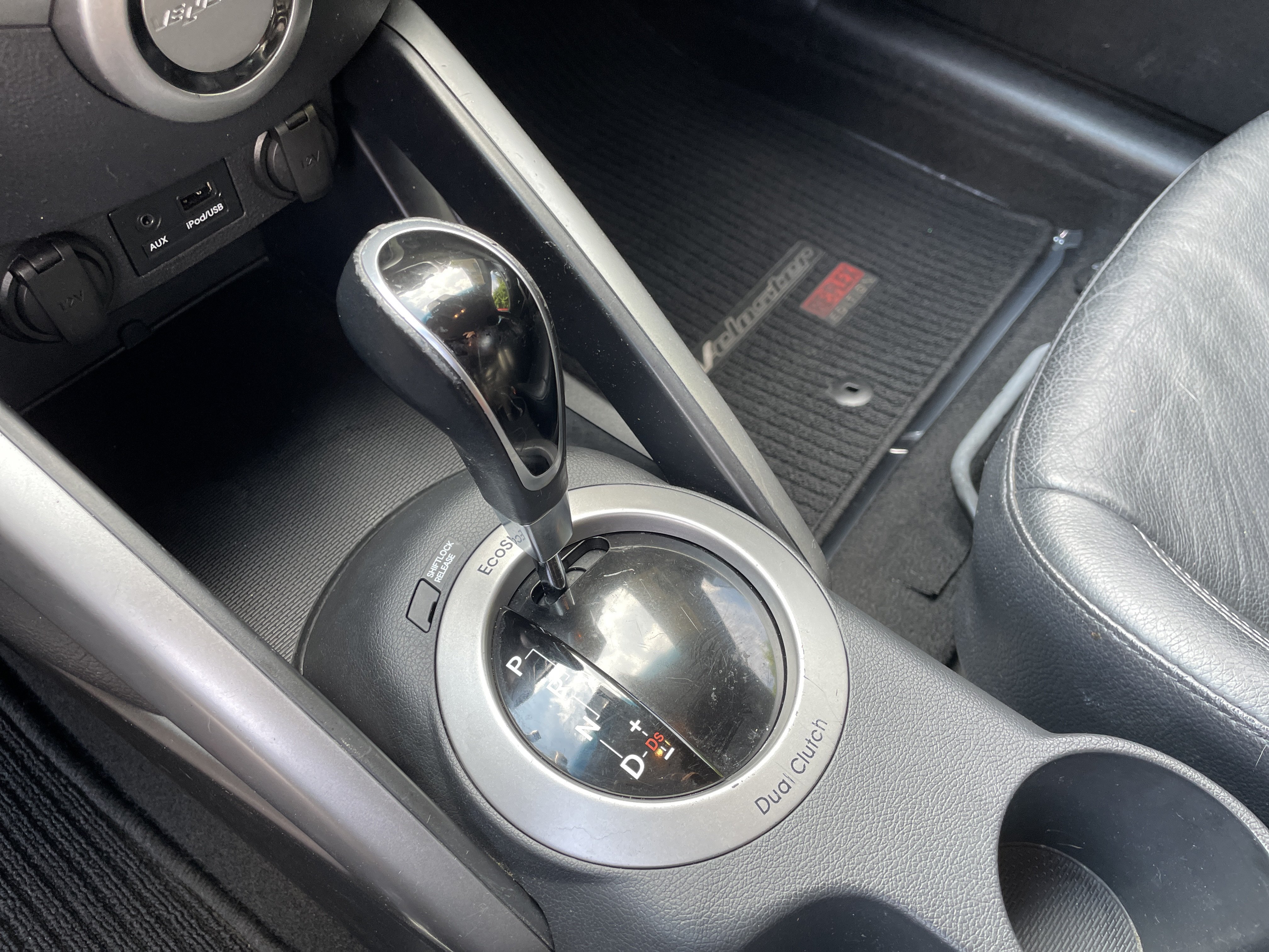 Used 2014 Hyundai Veloster RE:FLEX Edition FWD image 24