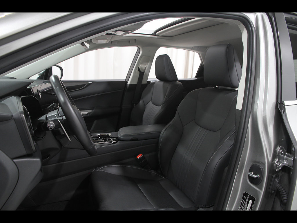 Certified 2026 Lexus NX 350 AWD w/ Accessory Package (Z1) image 5