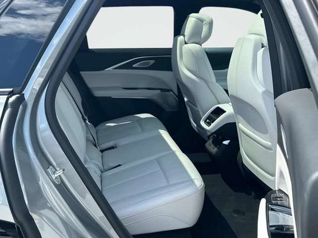 Used 2025 Cadillac Lyriq Sport AWD/4WD image 21