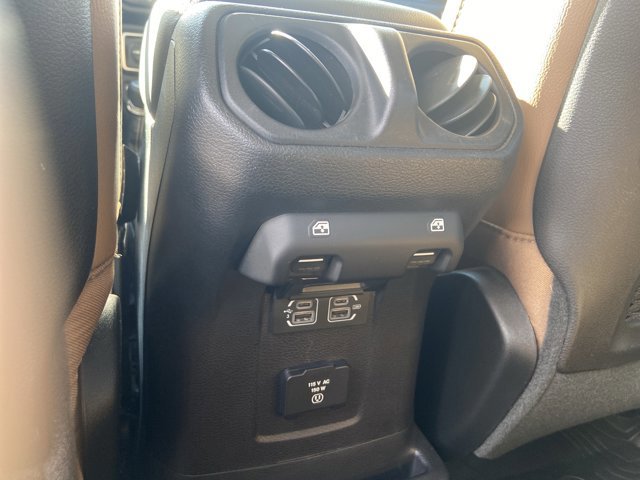 Used 2020 Jeep Wrangler Unlimited Rubicon AWD/4WD image 38