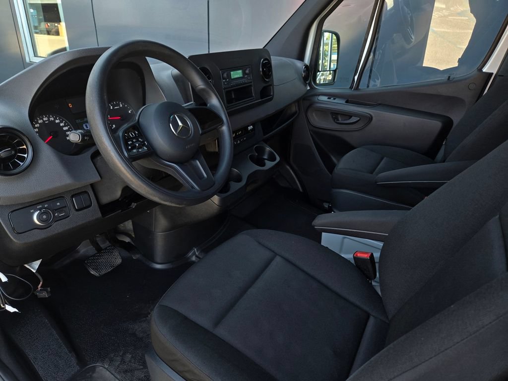 Used 2021 Mercedes-Benz Sprinter 2500 image 13