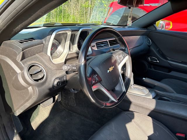 Used 2013 Chevrolet Camaro LT RWD image 9