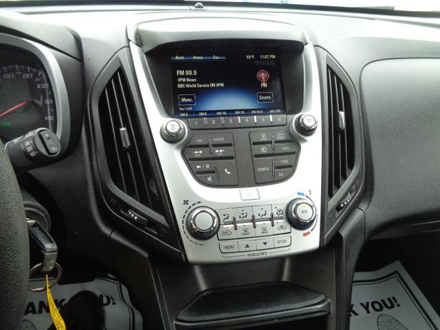 Used 2017 Chevrolet Equinox LS AWD/4WD image 39