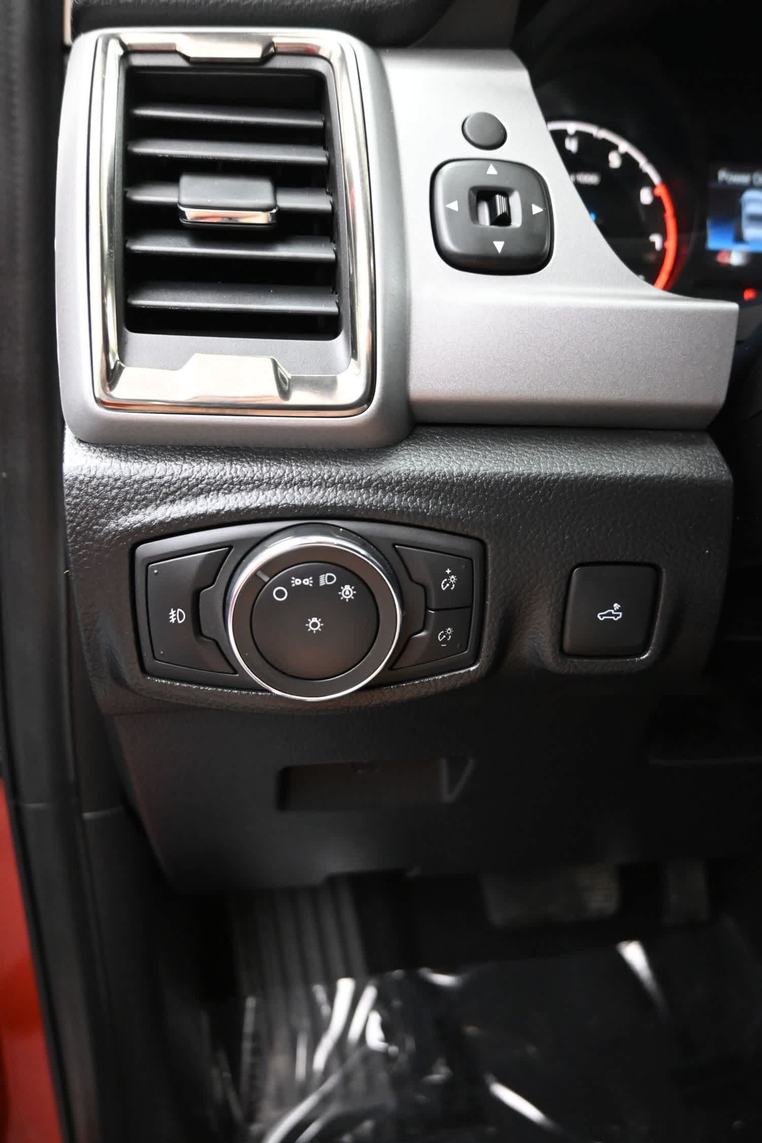 Used 2023 Ford Ranger XLT w/ Equipment Group 301A Mid AWD/4WD image 22