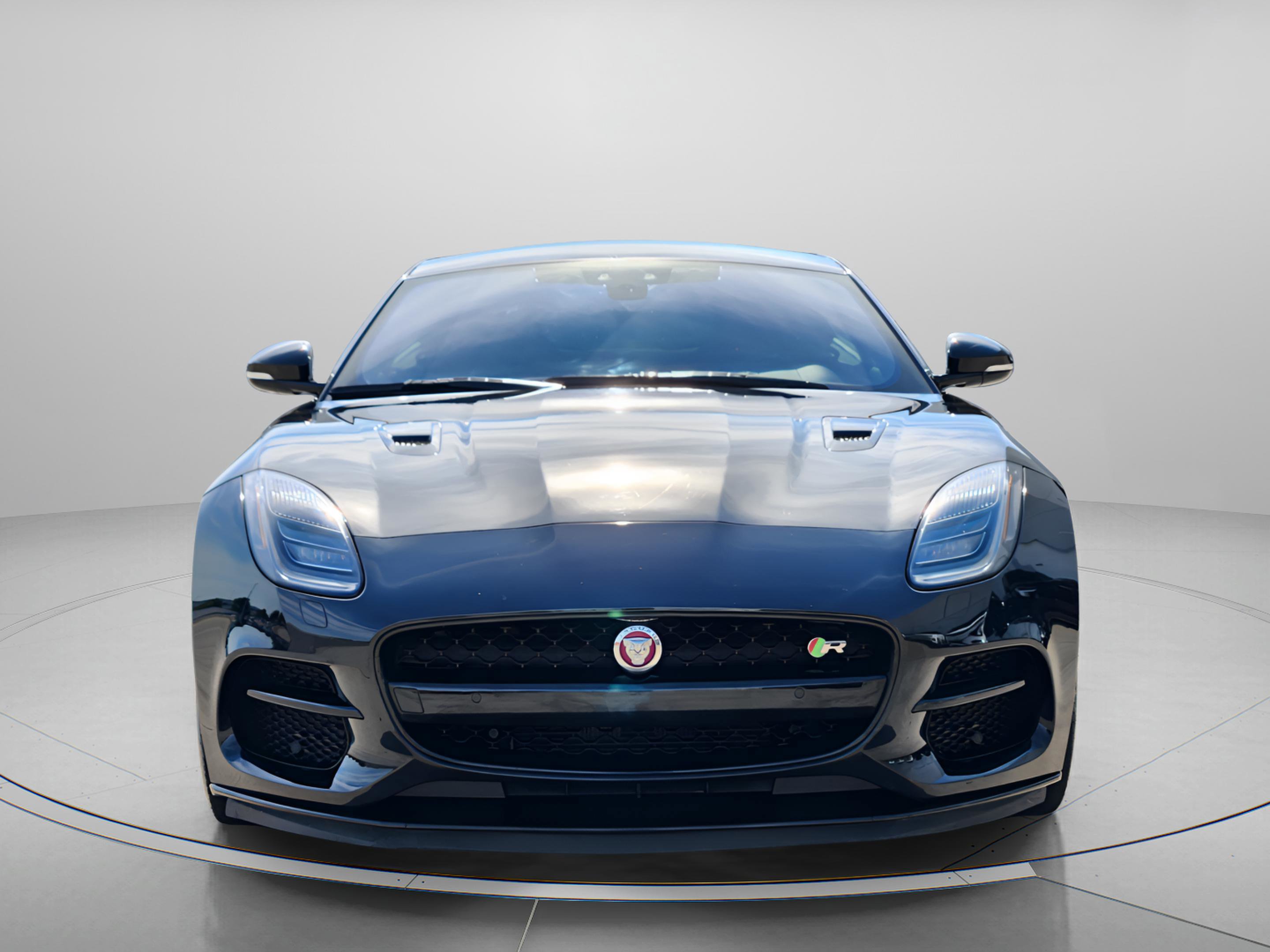 Used 2020 Jaguar F-TYPE R AWD/4WD image 6