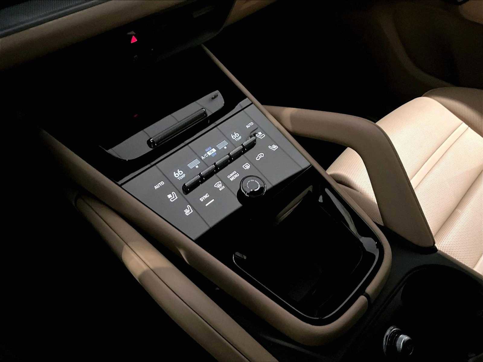 Used 2025 Porsche Cayenne S image 20