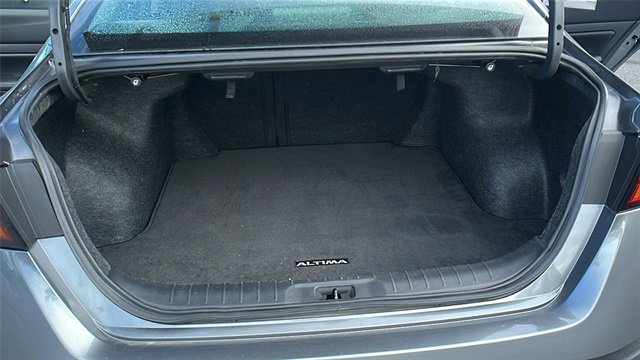 Used 2025 Nissan Altima 2.5 SV image 14