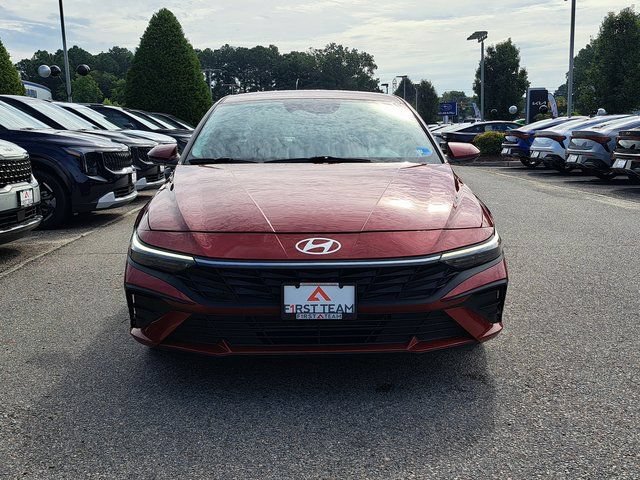 Used 2024 Hyundai Elantra SEL FWD image 3