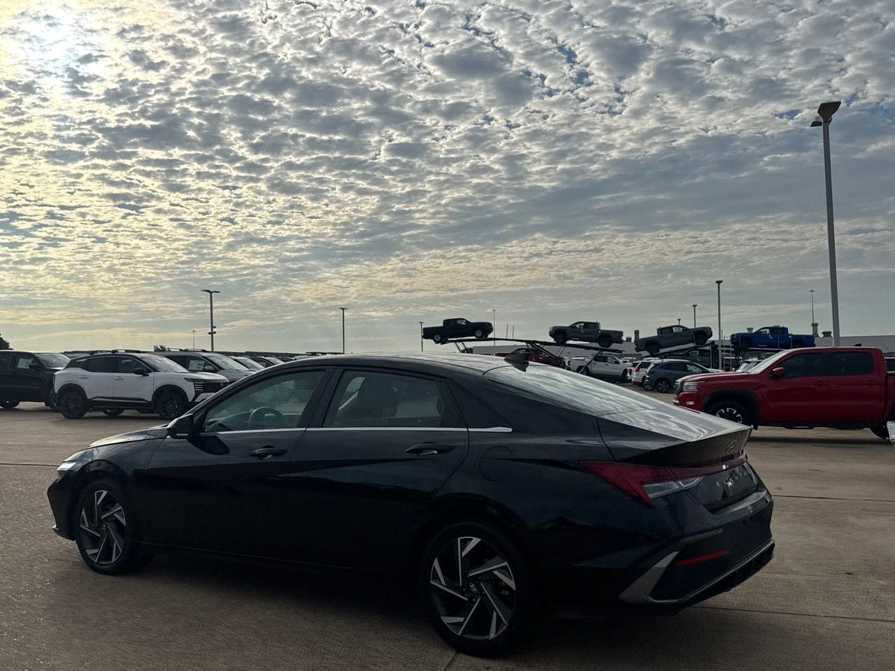Used 2025 Hyundai Elantra SEL FWD image 15