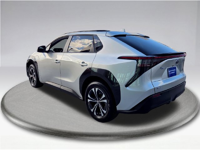 Used 2025 Toyota bZ4X AWD image 17