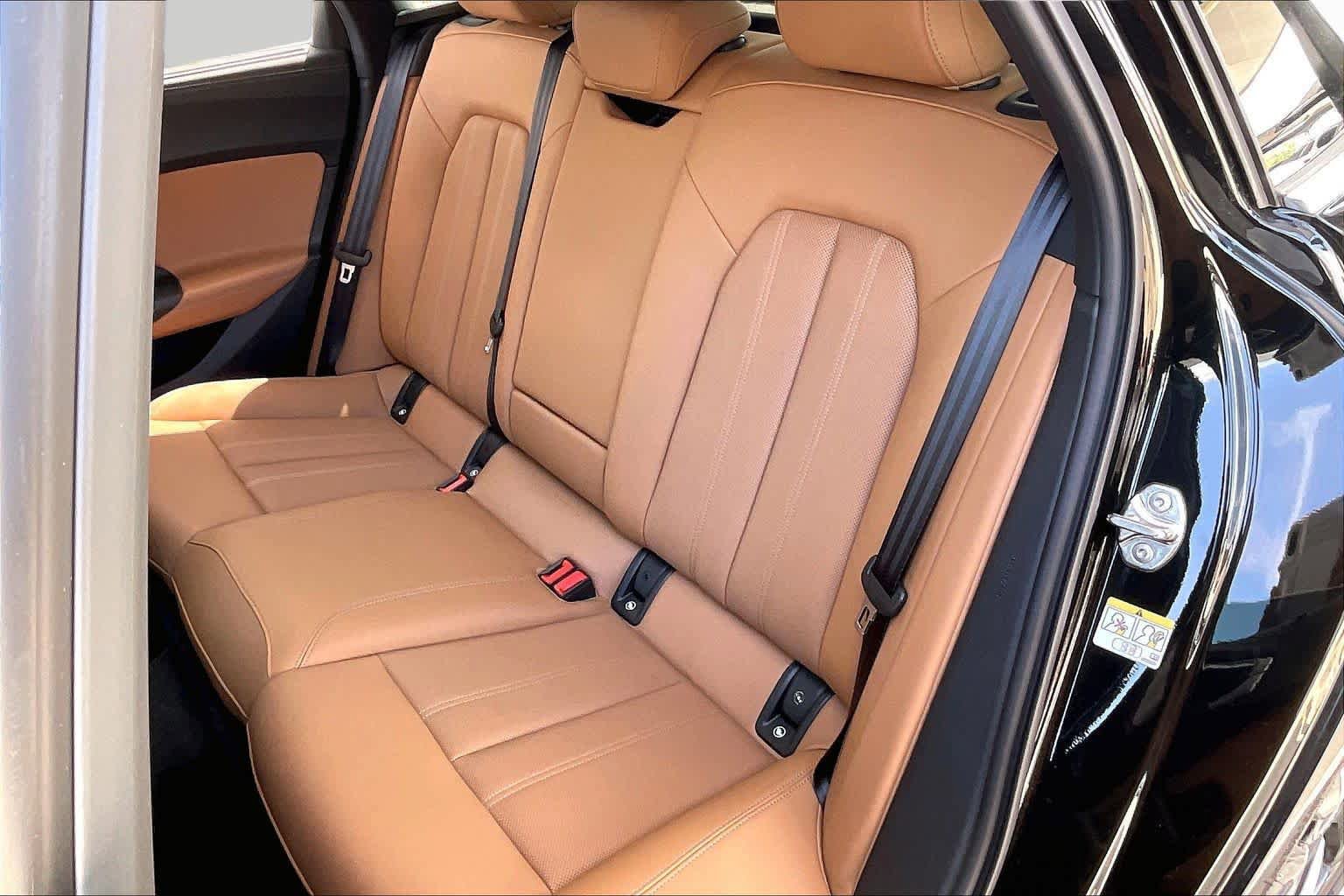 Used 2025 Audi A5 2.0T Premium Plus w/ Premium Plus AWD/4WD image 39