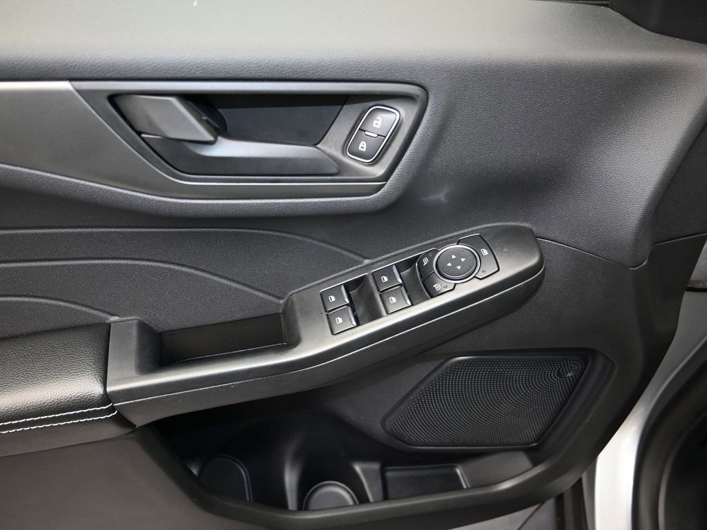 Used 2024 Ford Escape Active image 12