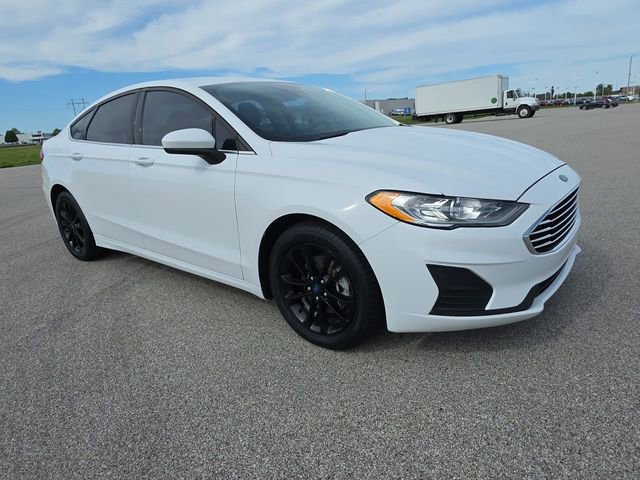 Used 2020 Ford Fusion SE FWD image 15