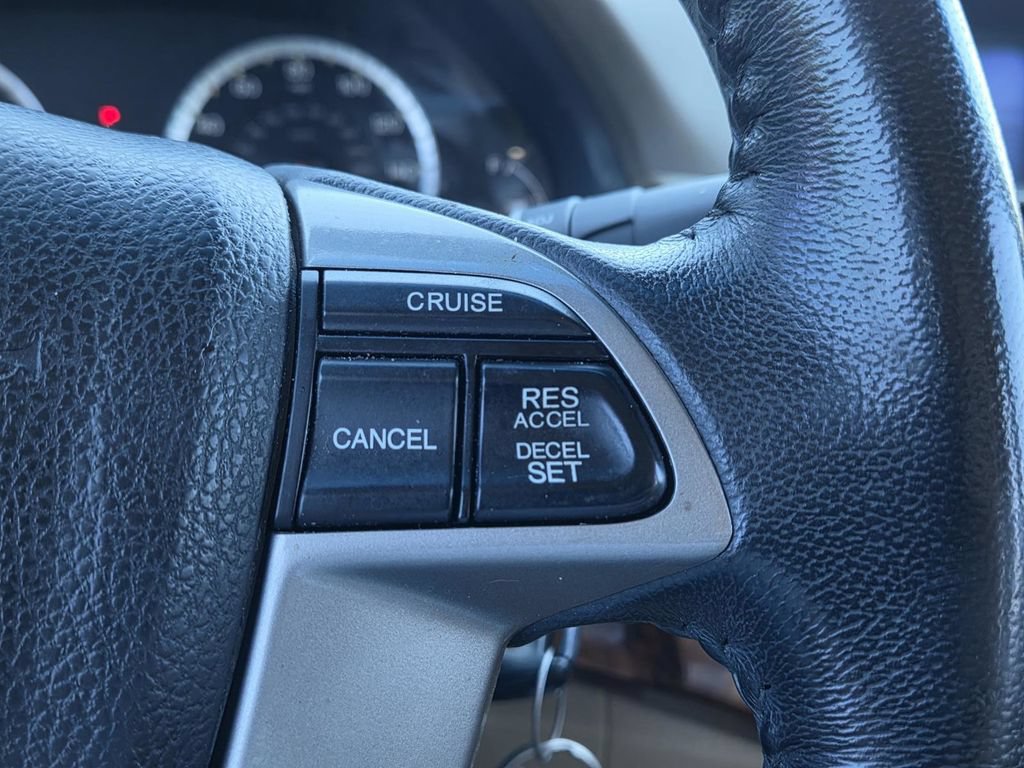 Used 2010 Honda Accord EX-L image 19