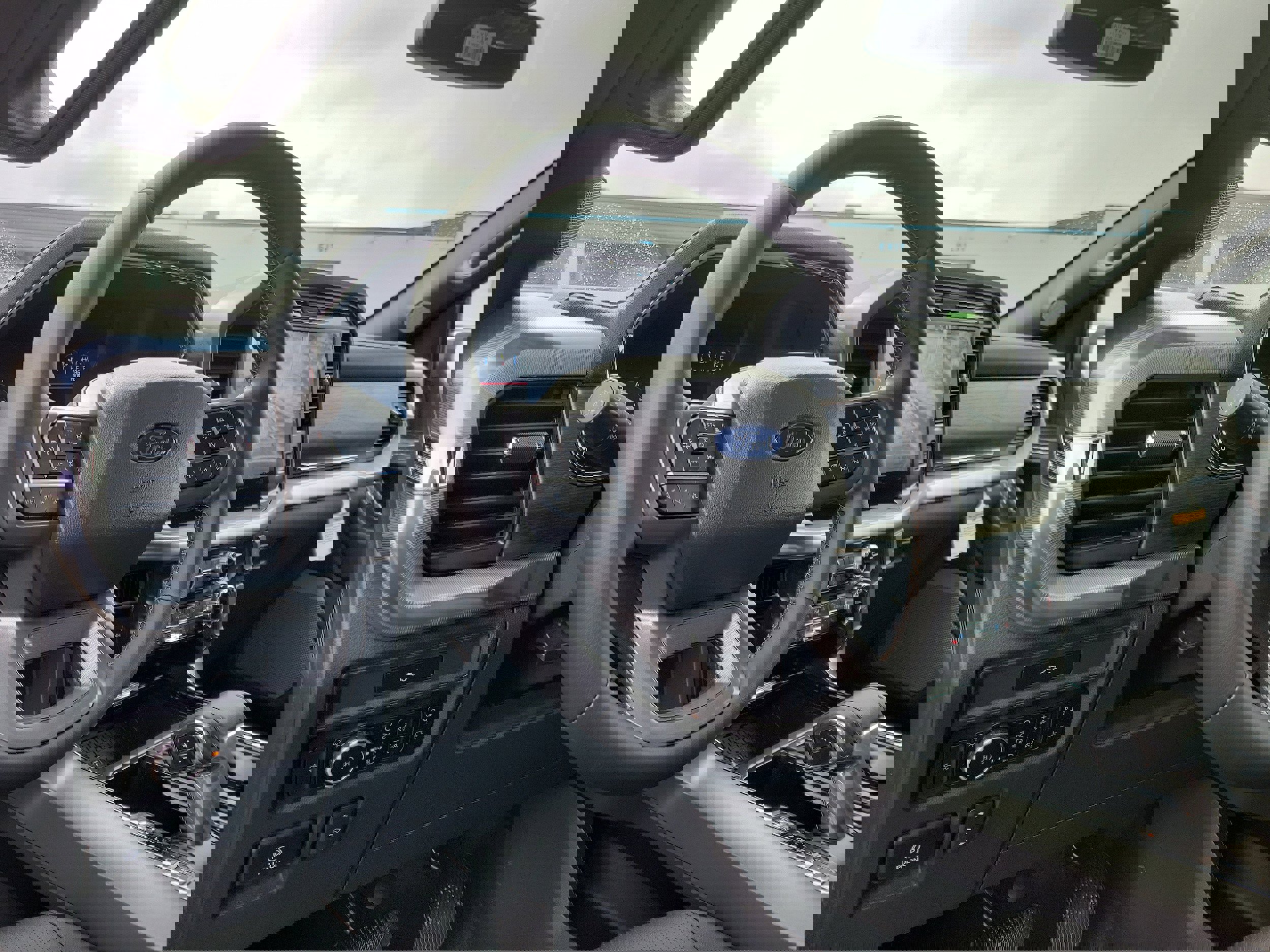 New 2026 Ford F150 Lariat w/ Equipment Group 502A High image 22