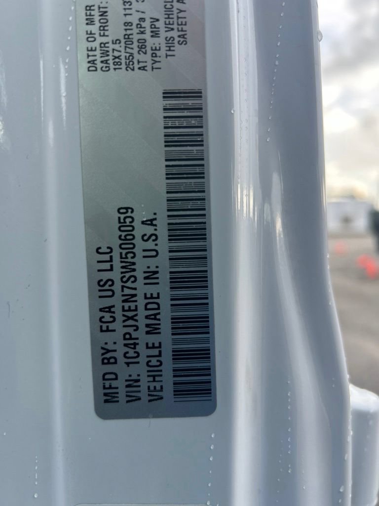 Used 2025 Jeep Wrangler Unlimited Sahara AWD/4WD image 46