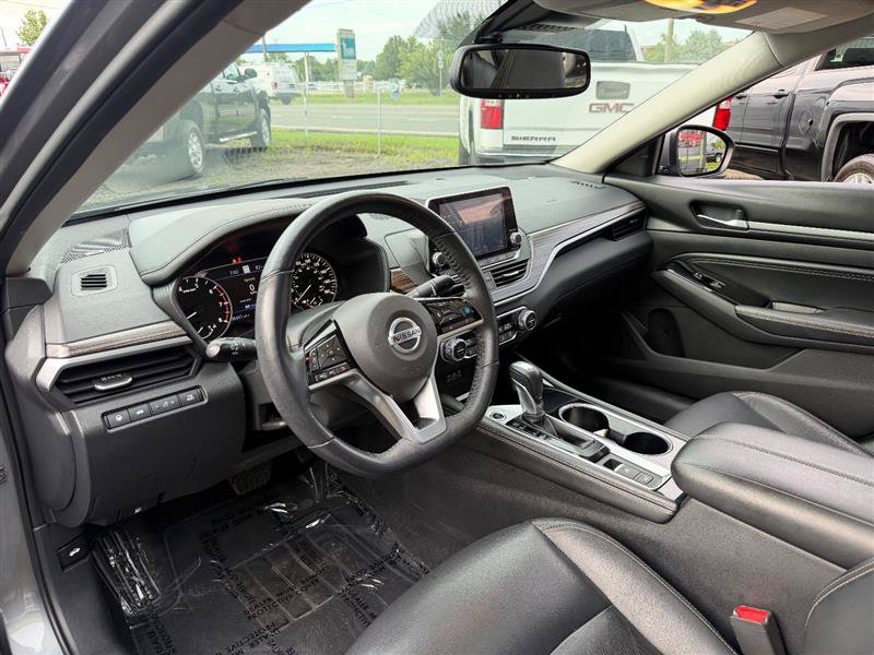 Used 2020 Nissan Altima 2.0 Platinum FWD image 15