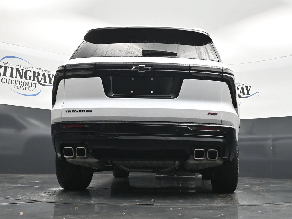 Used 2025 Chevrolet Traverse RS w/ LPO, Floor Liner Package FWD image 31