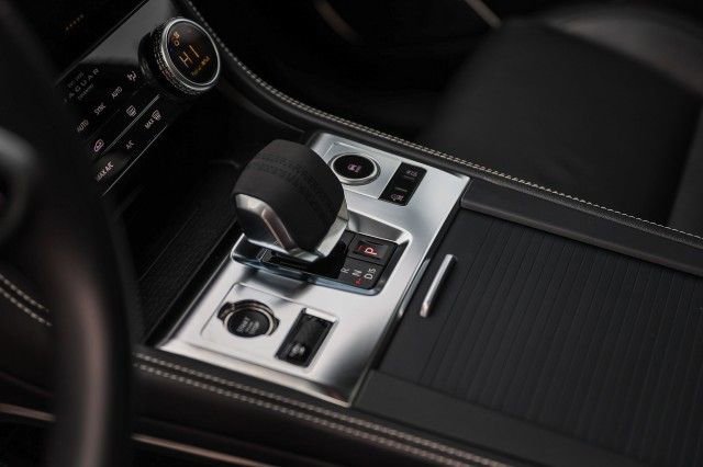 Used 2024 Jaguar F-PACE R-Dynamic S image 21