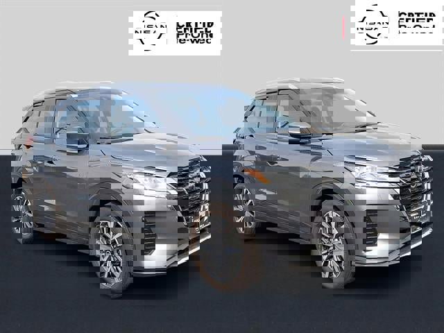 Certified 2024 Nissan Kicks SV image 1