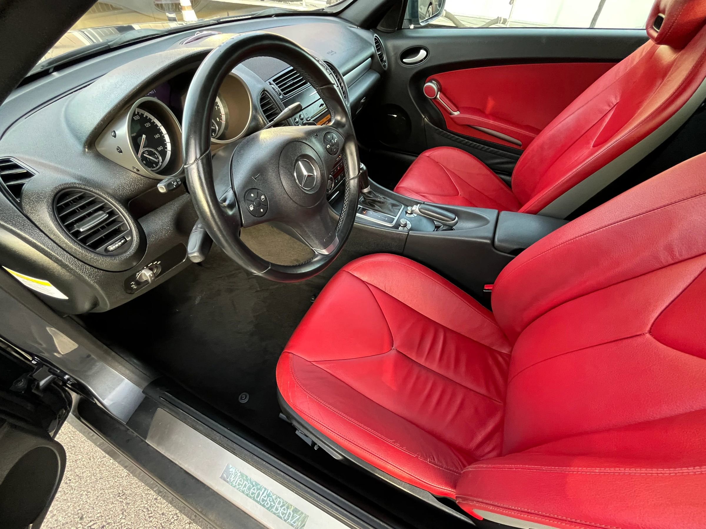 Used 2011 Mercedes-Benz SLK 350 image 15