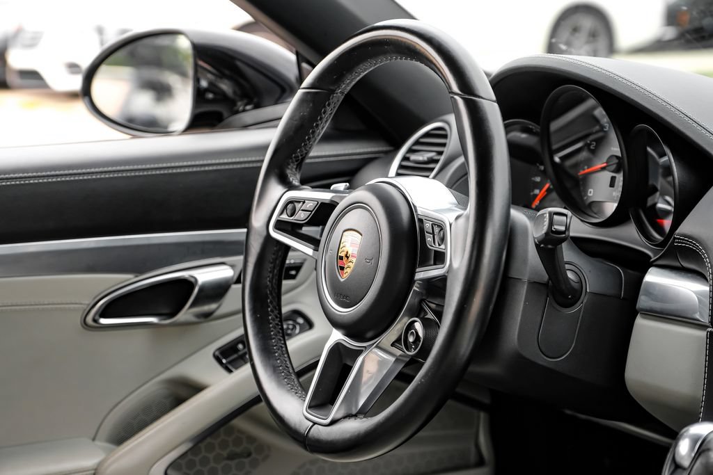 Used 2018 Porsche 718 Boxster S RWD image 18