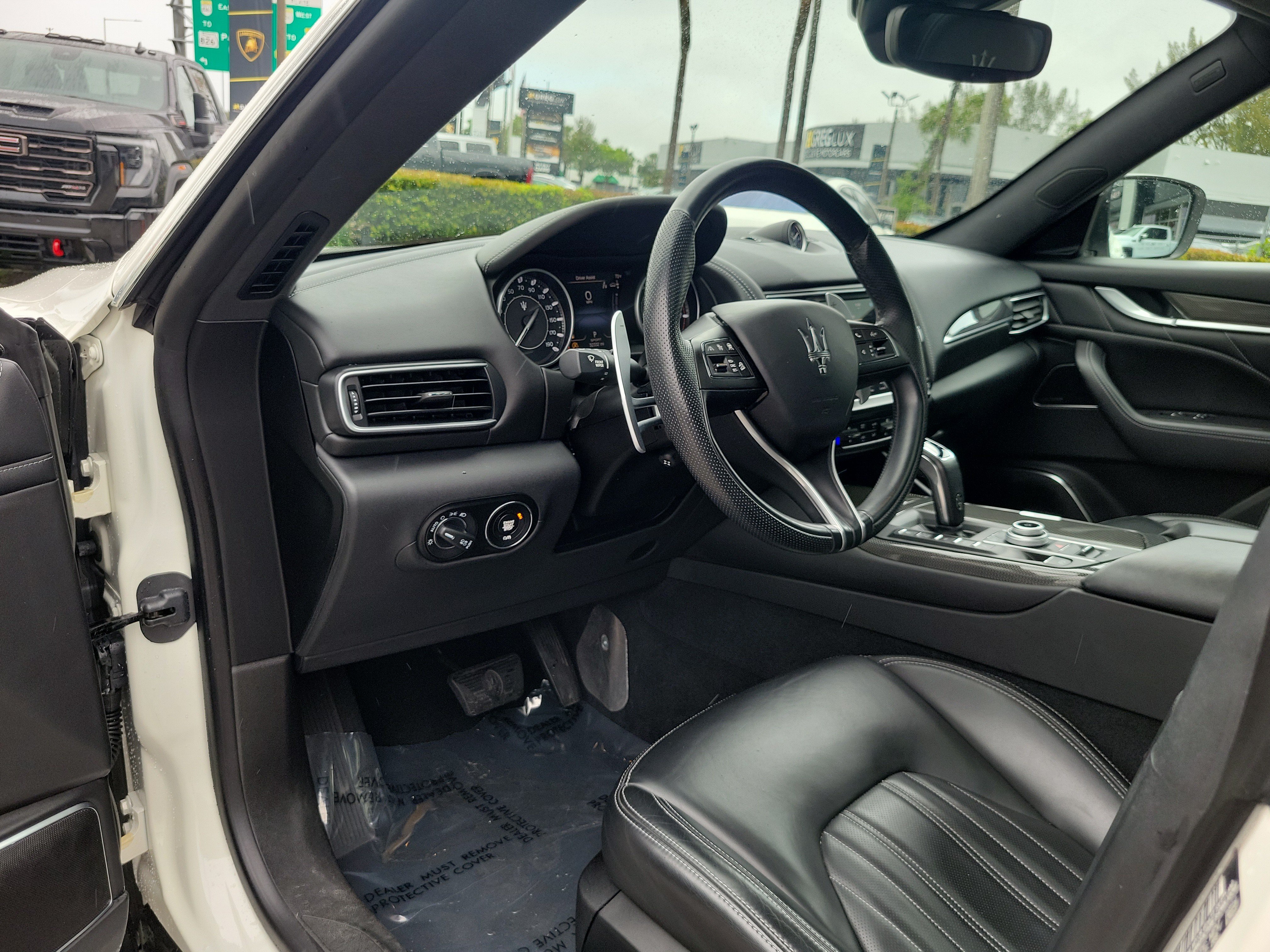 Used 2023 Maserati Levante GT AWD/4WD image 9