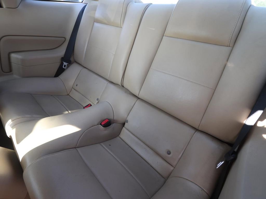 Used 2006 Ford Mustang Coupe RWD image 4