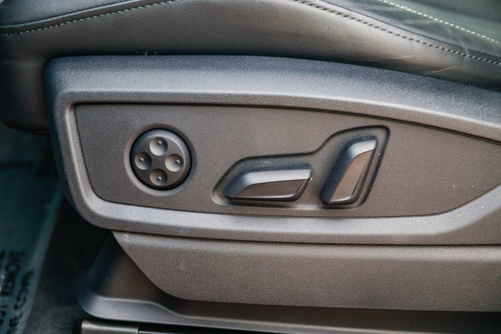 Certified 2023 Audi Q5 e Premium w/ Convenience Package image 22