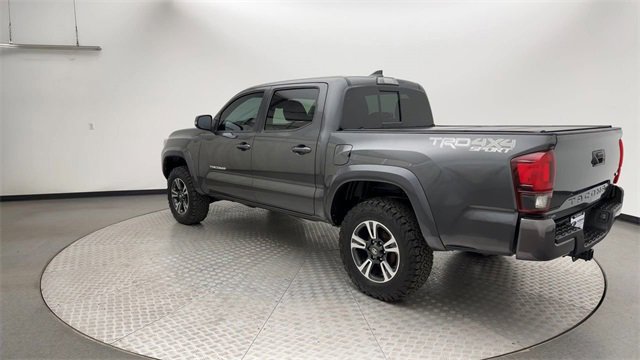 Used 2019 Toyota Tacoma TRD Sport image 4