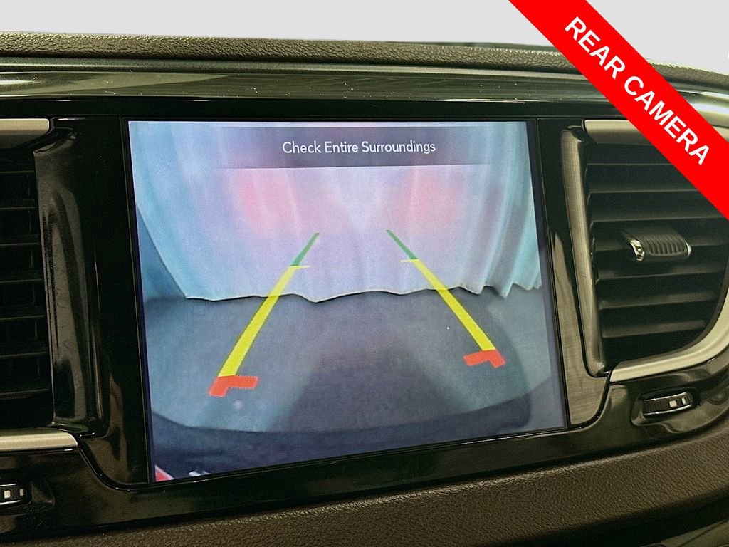 Used 2020 Chrysler Pacifica Touring image 15