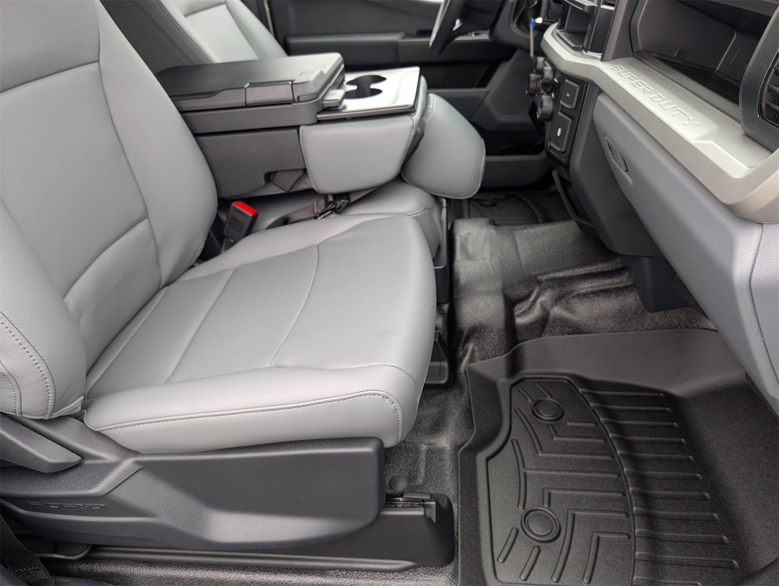 New 2026 Ford F350 XL w/ XL Chrome Package image 24