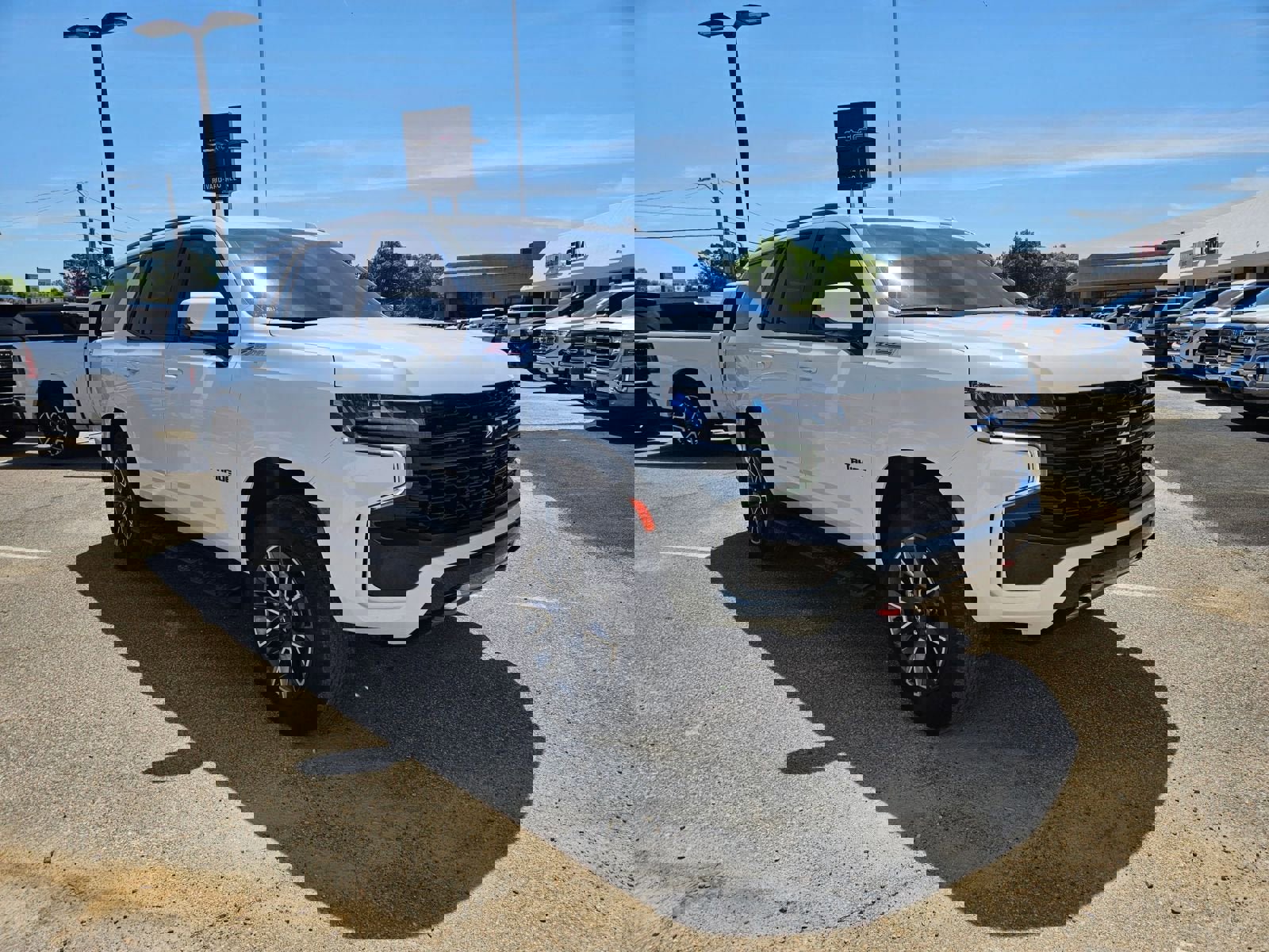 Used 2023 Chevrolet Tahoe Z71 w/ Luxury Package image 9