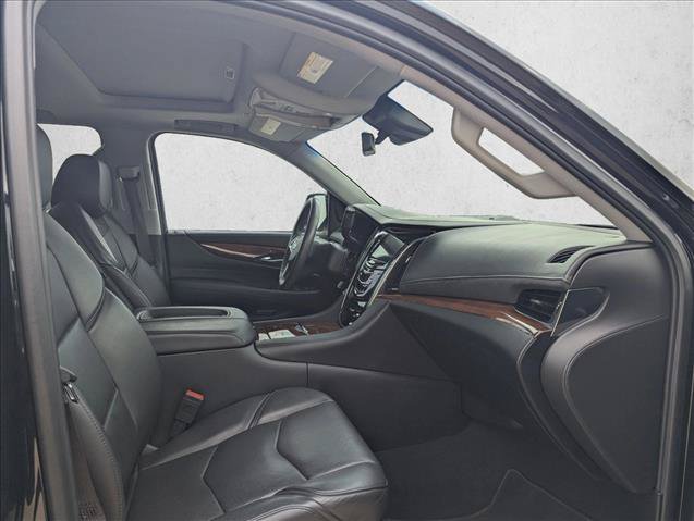 Used 2017 Cadillac Escalade Luxury RWD image 15