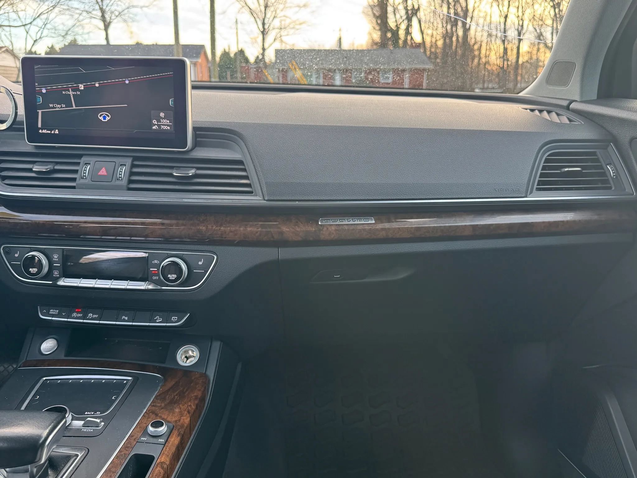 Used 2018 Audi Q5 2.0T Premium Plus w/ Premium Plus Package AWD/4WD image 25