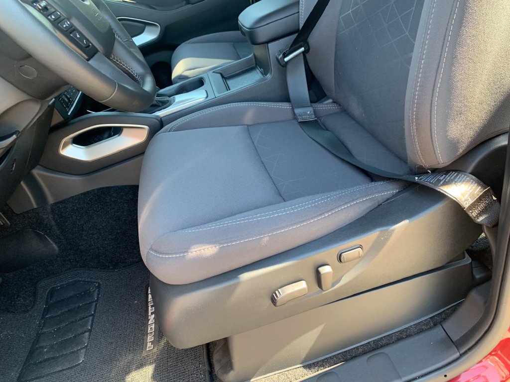Used 2025 Nissan Frontier SV w/ SV Convenience Package RWD image 23