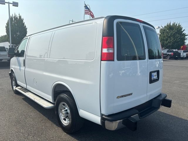 Used 2025 Chevrolet Express 2500 w/ Driver Convenience Package RWD image 3