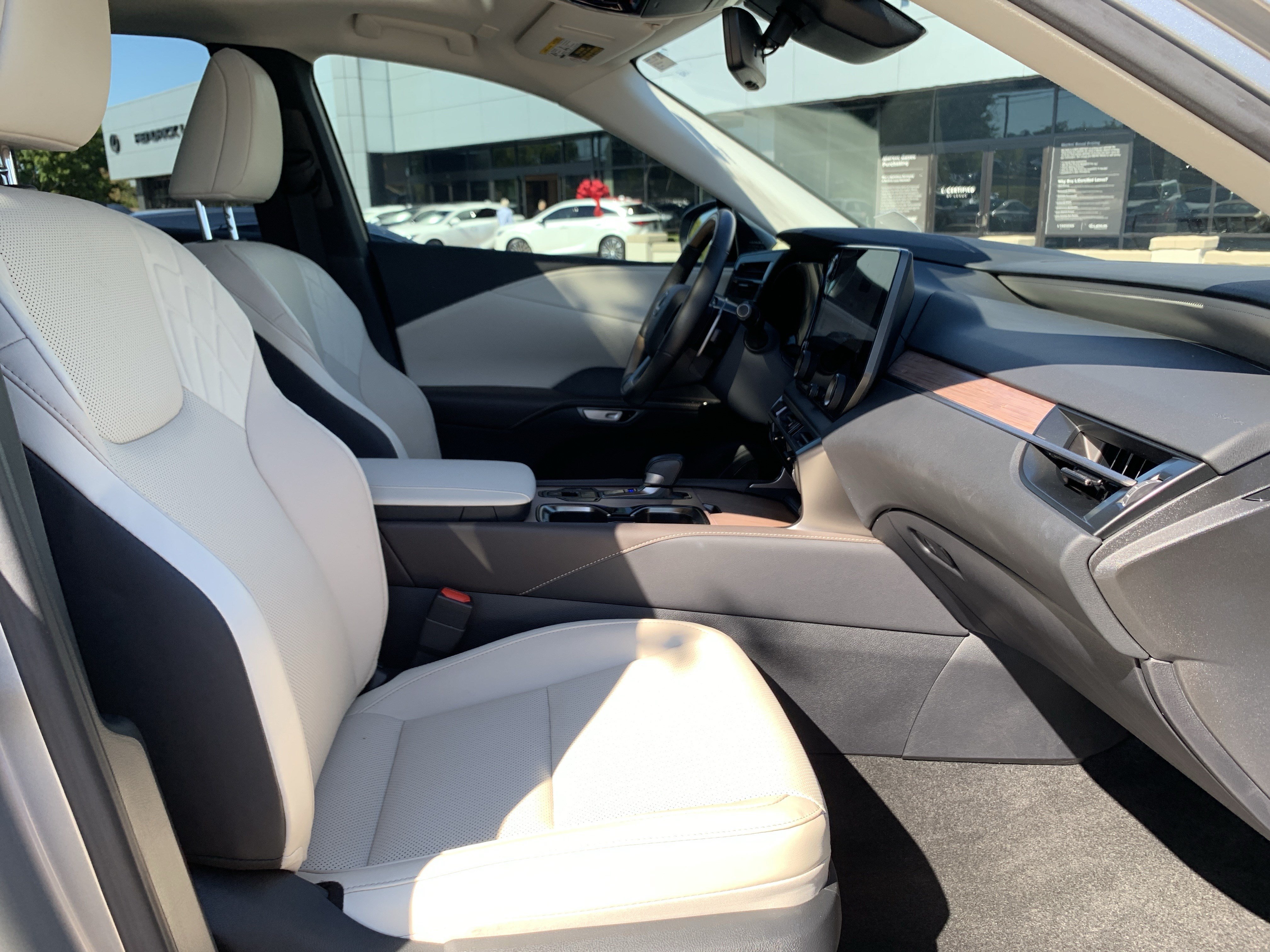 Certified 2024 Lexus RX 350 Premium w/ Accessory Package (Z1) FWD image 35