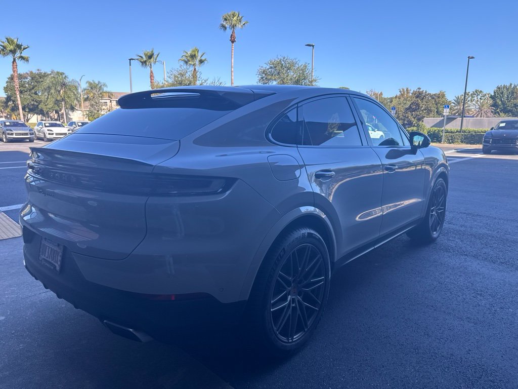 Certified 2026 Porsche Cayenne Coupe AWD/4WD image 4