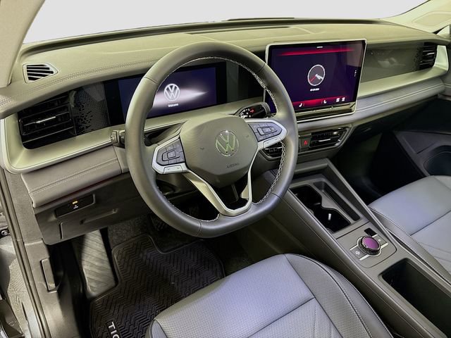 New 2026 Volkswagen Tiguan SE image 9