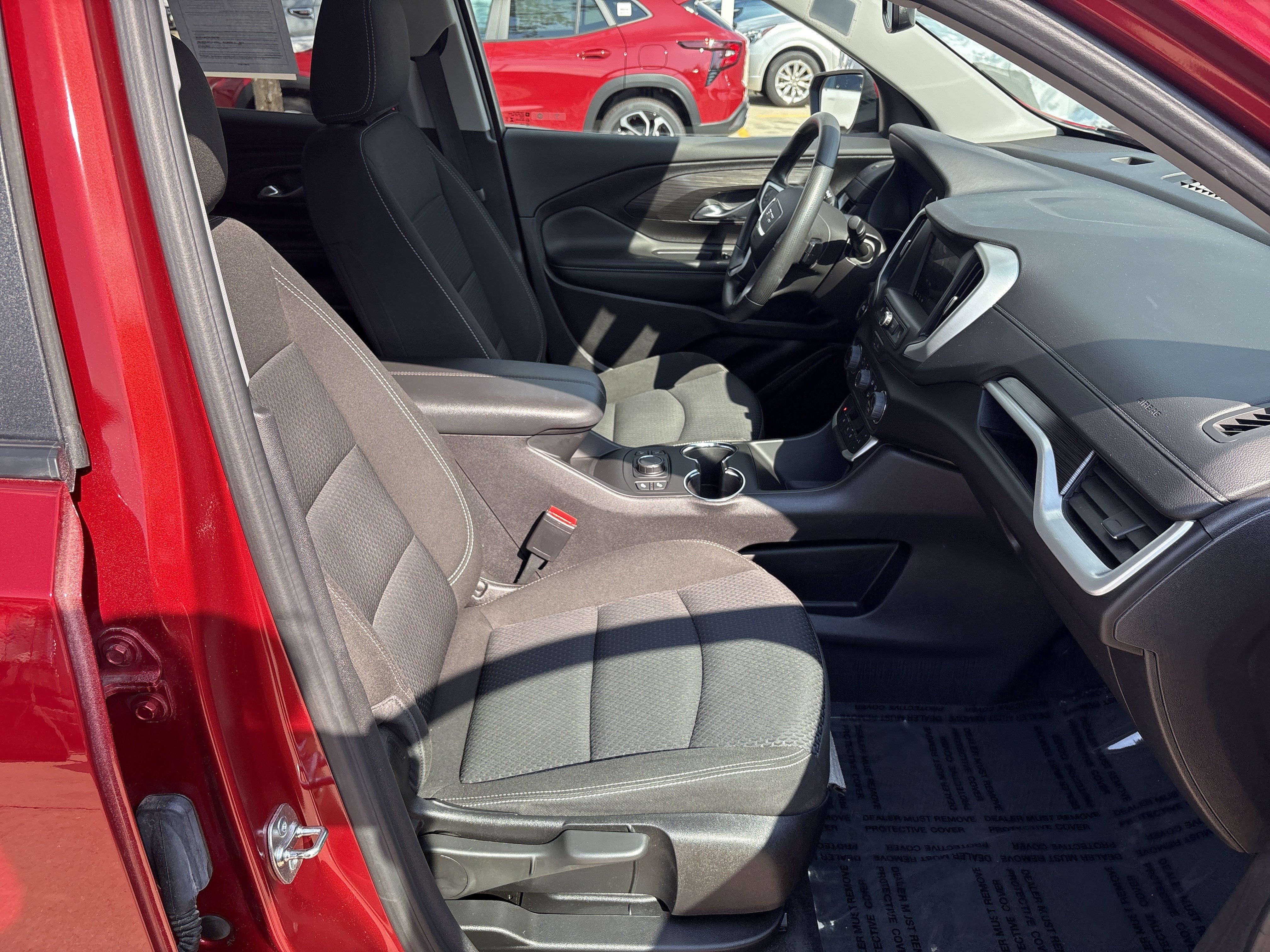 Used 2024 GMC Terrain SLE w/ Driver Convenience Package AWD/4WD image 18