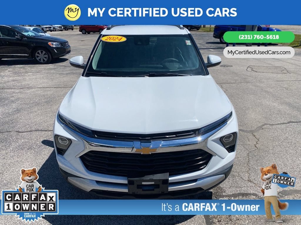 Used 2024 Chevrolet TrailBlazer LT AWD/4WD image 2