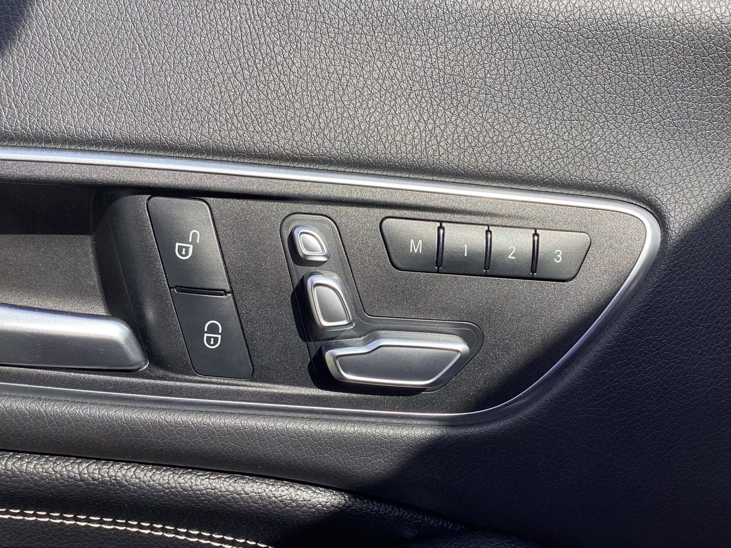 Used 2017 Mercedes-Benz CLA 250 4MATIC image 24